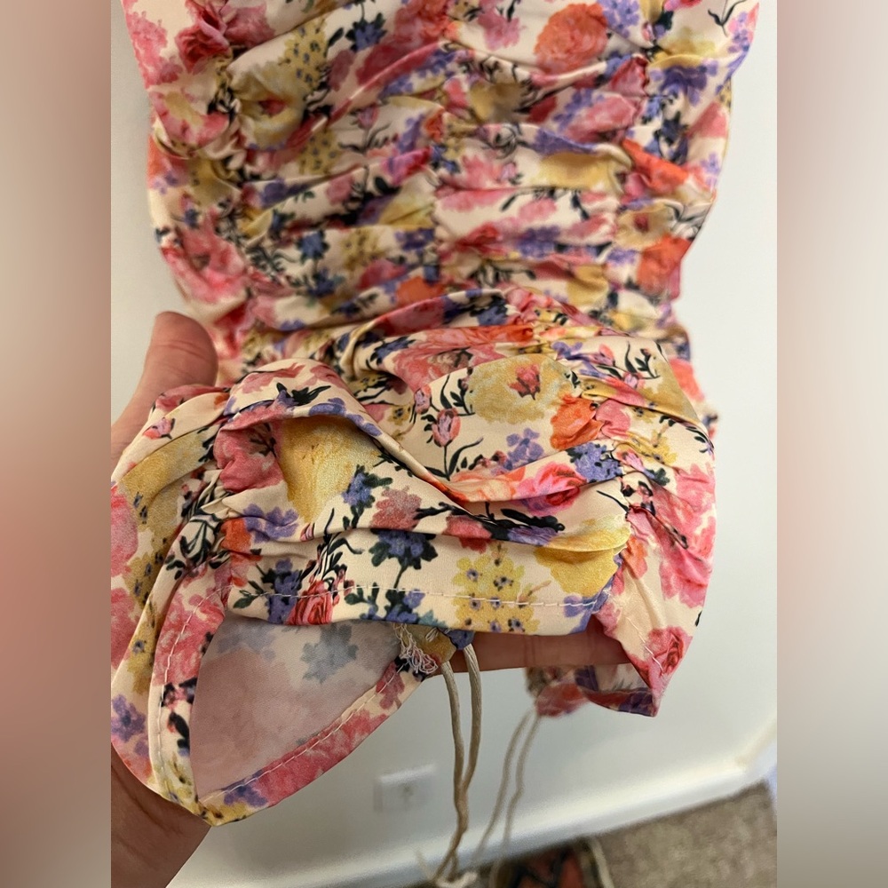 Strangers & Lovers Floral ruched bodycon dress - Picture 8 of 11